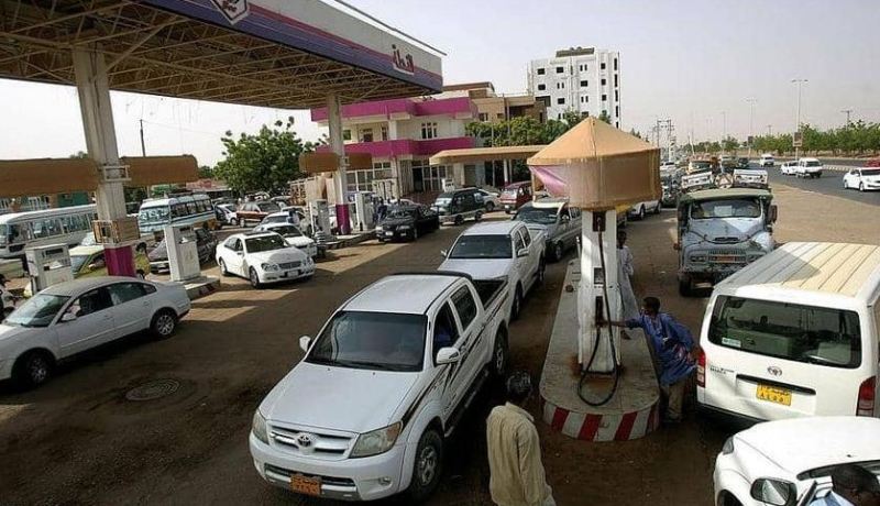 وزارة النفط السودانية: “لدينا احتياطي بنزين يكفي لمدة شهر”