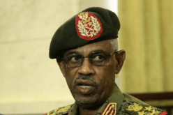 السودان .. عوض بن عوف يعلن تخليه عن رئاسة المجلس الانتقالي العسكري لعبد الفتاح البرهان