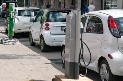 رضا تير: المجلس يدرس إمكانيات تصنيع سيارة كهربائية جزائرية