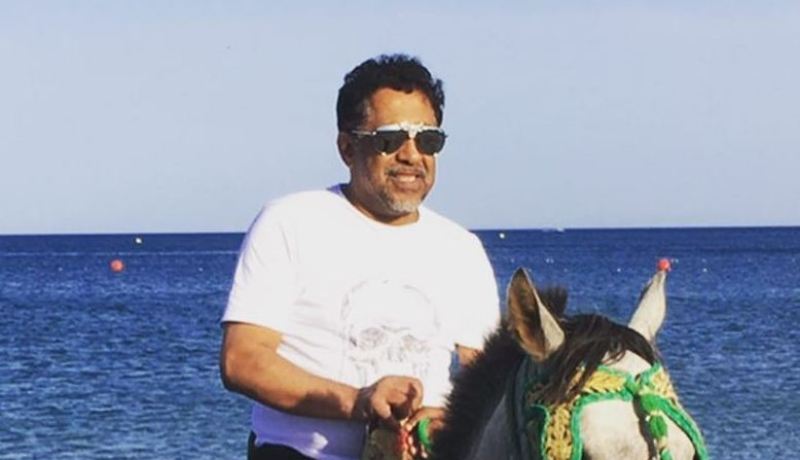 الشاب خالد يستمتع بعطلة عائلية في تيطوان المغربية