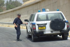 مجرم يوجه طعنات خنجر لعجوز بعد اقتحام مسكنها للسرقة في سعيدة