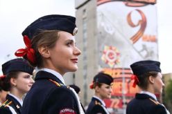 بالصور.. حسناوات بالشرطة الروسية تحضيرا للمونديال