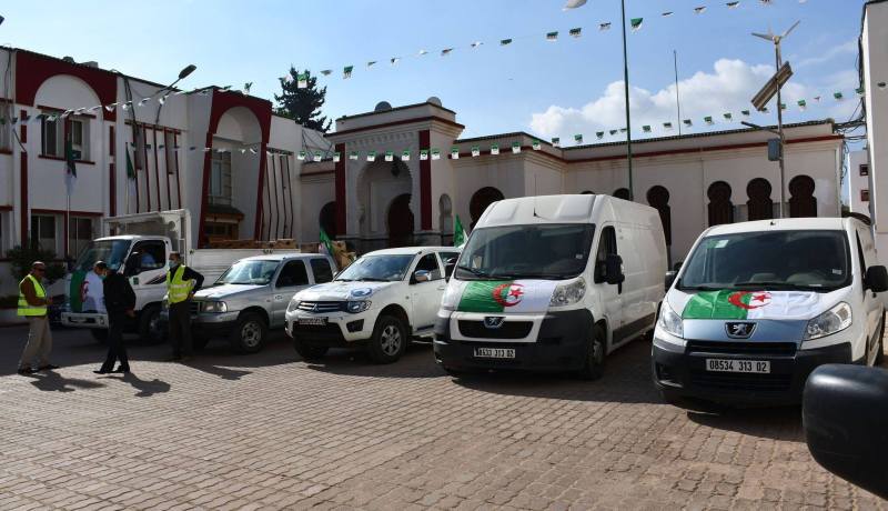 ولاية الشلف ترسل قافلة تضامنية نحو مخيمات اللاجئين الصحراويين