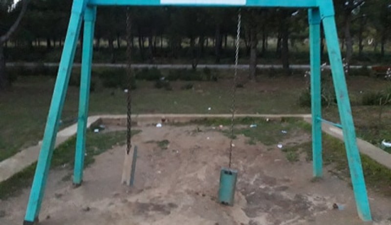 بالصور.. مجهولون يقومون بتخريب منشآت منتزه الزبوجة بالشلف