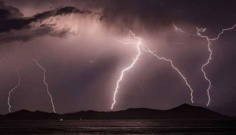 وفاة 60 شخصا جراء الأمطار والصواعق في الهند