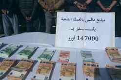 الطارف.. تفكيك شبكة دولية لنقل وتهريب العملة وحجز 147 ألف أورو بالقالة
