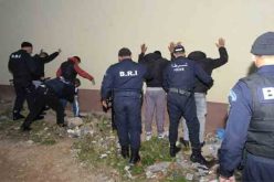 الطارف : الإطاحة بعصابة تستخدم فتاتين لإستدراج المواطنين بغرض السرقة بالشط