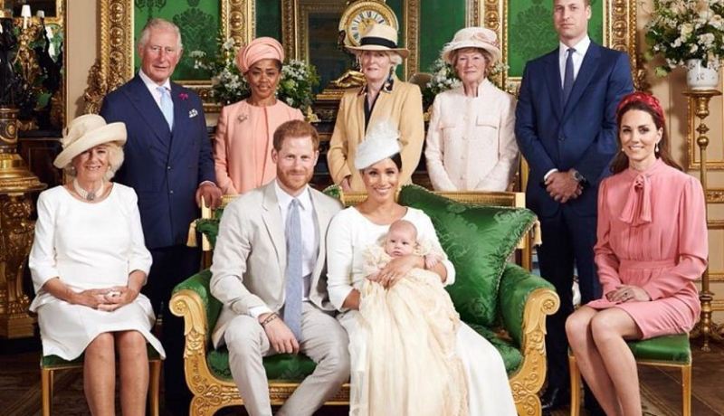 هكذا خطفت “الأميرة ديانا” الأضواء في عمادة حفيدها رغم وفاتها!