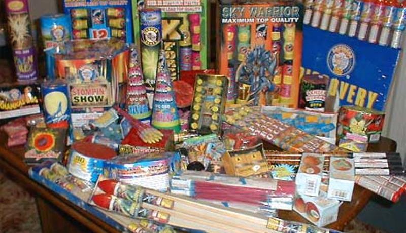 سطيف: توقيف 6 أشخاص وحجز أزيد من 100 ألف وحدة مفرقعات