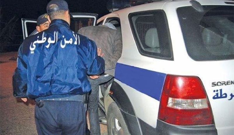 توقيف مروّج و ضبط قرابة كيلو “كيف” واسترجاع 100 مليون سنتيم بالعطاف في عين الدفلى