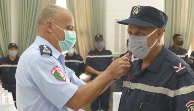 تقليد وترقية رتب لأعوان الحماية المدنية بمناسبة الاحتفال بعيدي الاستقلال والشباب