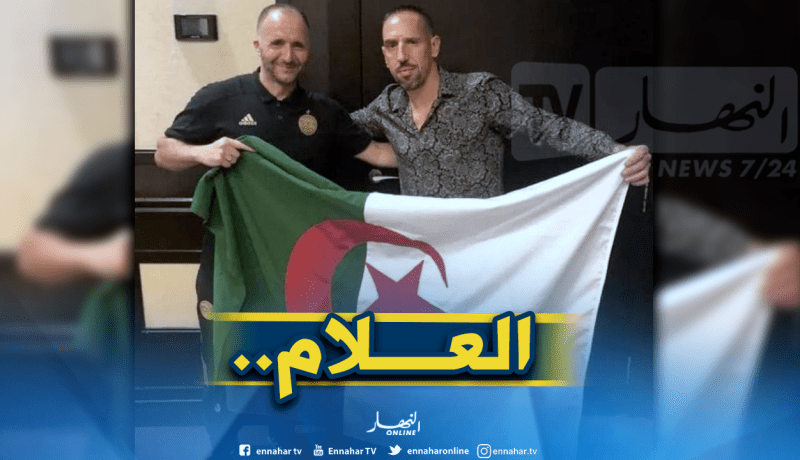 “ريبيري” يحتفل مع بلماضي بالعلم الوطني