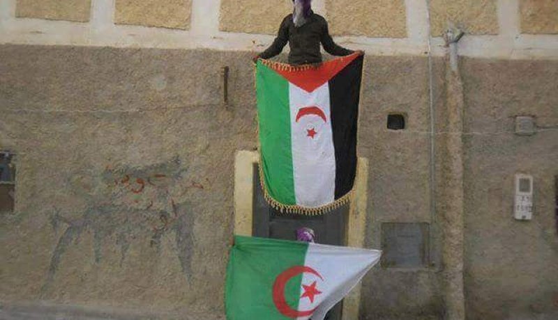 المغرب يقمع الصحراويين بالأراضي الصحراوية المحتلة ويمنعهم من الاحتفال بفوز “الخضر”