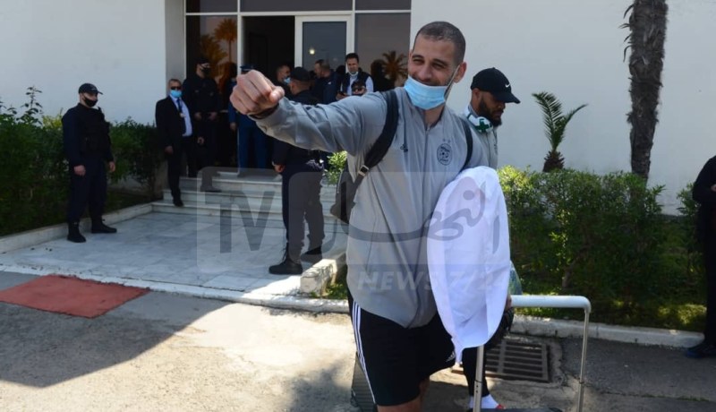 بالصور.. المنتخب الوطني يعود إلى أرض الوطن