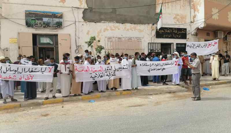 الوادي.. احتجاج الفلاحين والمربين تنديدا بالأوضاع المهنية ورفع جملة من المطالب