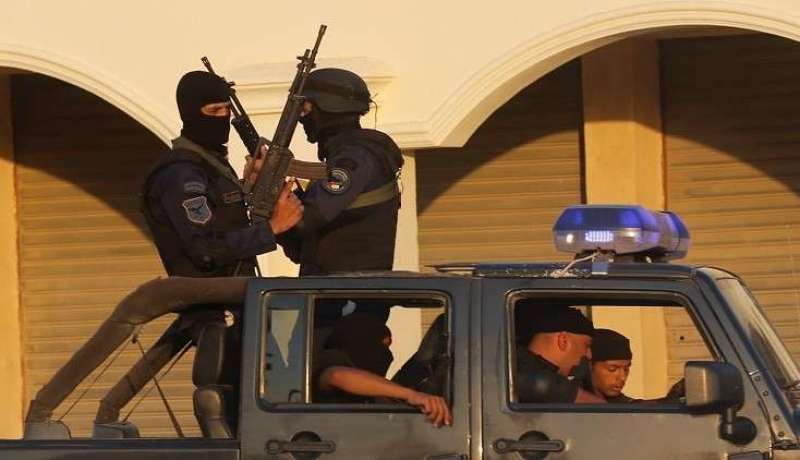 مقتل 14 شرطيا مصريا في اشتباكات مع مسلحين في القاهرة