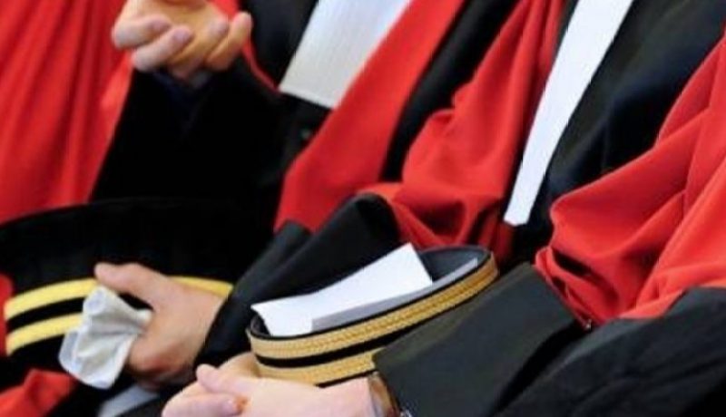 قضاة المحاكم والمجالس والمحكمة العليا يتبرعون بجزء من رواتبهم لمكافحة كورونا