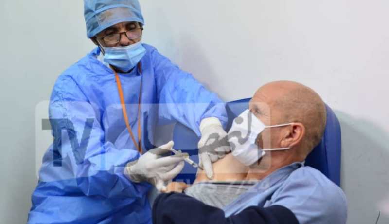 يوسفي: الجزائر بحاجة إلى 40 مليون جرعة.. وهذه هي الأعراض التي يسببها اللقاح!