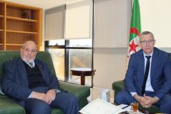 توقيع إتفاقية تعاون بين قطاع الاتصال والمجلس الإسلامي الأعلى لصيانة المرجعية الدينية