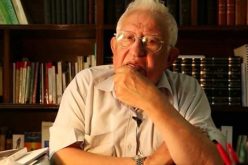 الشرطة المغربية تعنف المحامي والنقيب عبد الرحمن بن عمرو