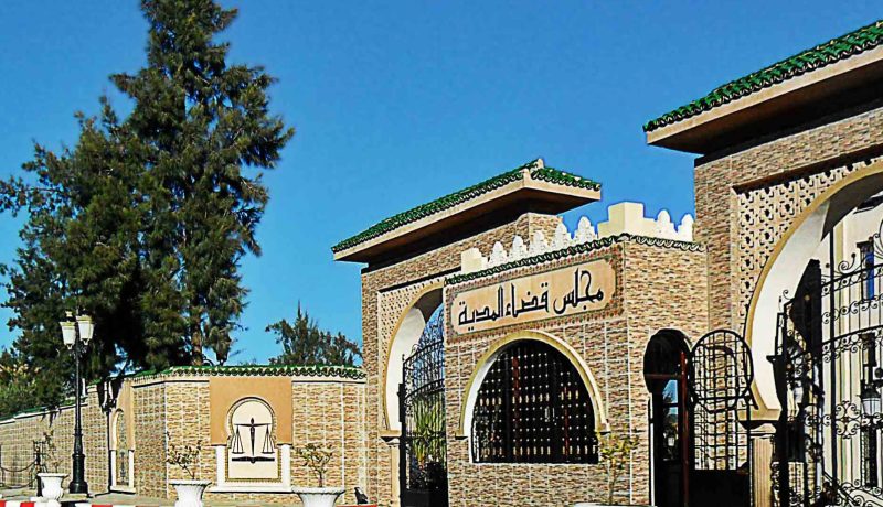 المدية.. توقيف ثلاث شبان تعرضوا لدورية شرطة بالشتم والرشق بالحجارة