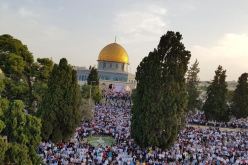 120 ألفا يؤدون صلاة العيد بالأقصى رغم القيود الصهيونية