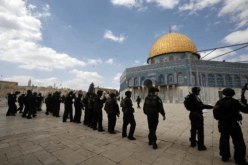 مستوطنون يقتحمون مجددا المسجد الأقصى تحت حراسة مشددة لقوات الإحتلال