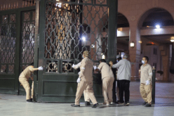 بالفيديو والصور.. افتتاح المسجد النبوي في السعودية بعد إغلاق طويل