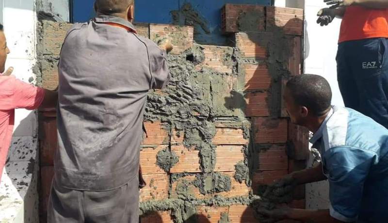 المسيلة: مواطنون يغلقون مقر الجزائرية للمياه بمڨرة