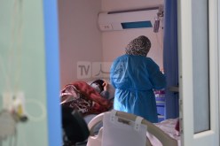 مختص في أمراض الرئة: المصاب بكورونا بإمكانه نقل العدوى لـ8 أشخاص