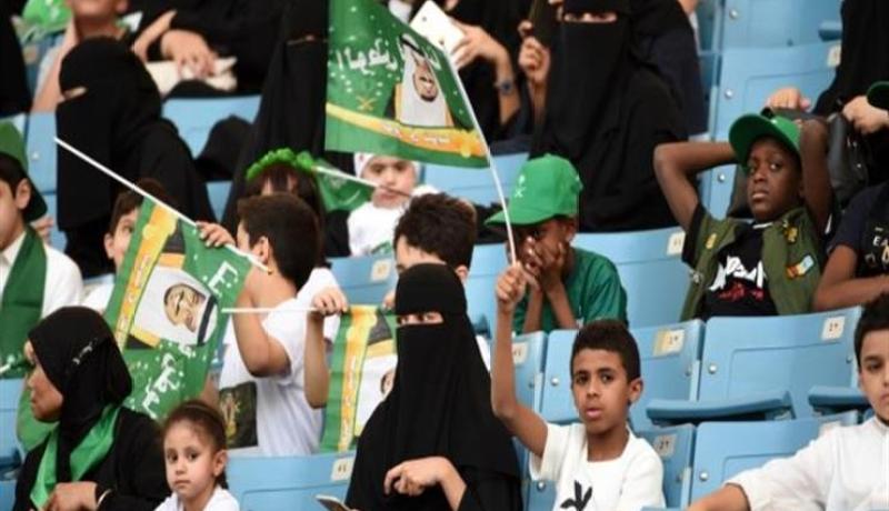 المرأة السعودية تقتحم الملاعب