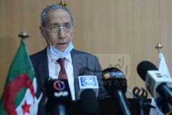 رئيس الجمهورية ينهي مهام وزير النقل لزهر هاني