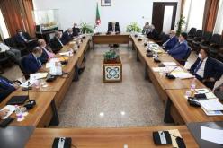 وزير الأشغال العمومية يُقيم أداء المجمعات والمؤسسات التابعة لقطاعه