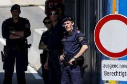 مقتل شخصين وإصابة آخر رميا بالرصاص في النمسا