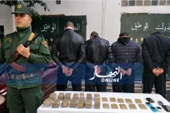 الإطاحة ببارون مخدرات وحجز كمية معتبرة مدفونة تحت الأرض ببجاية