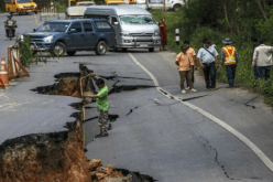 مقتل 5 أشخاص واصابة 12 بجروح جراء انهيارات أرضية في نيبال