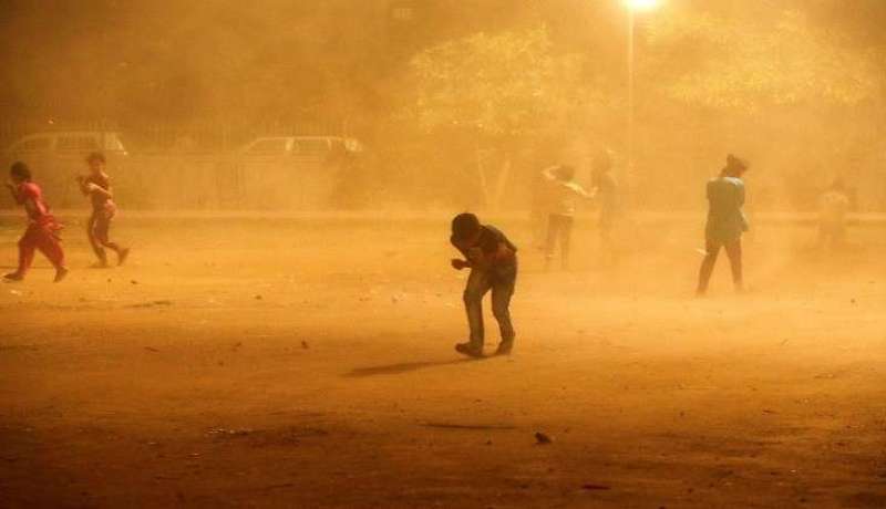 مصرع نحو 40 شخصا في عواصف اجتاحت الهند