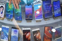 “سامسونغ” و”أبل” تتنافسان على حصة “هواوي” في سوق الهواتف الذكية