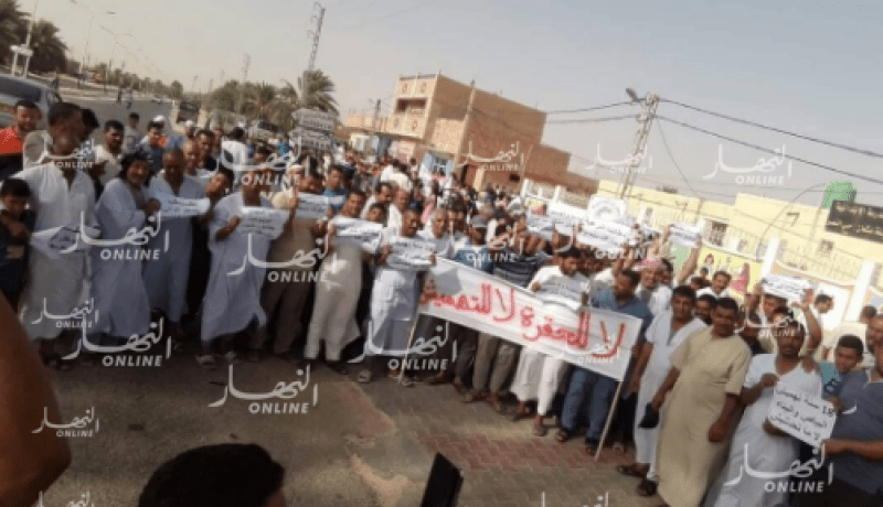 محتجون يطالبون بانجاز متوسطة الشمالي بالوادي