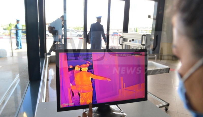 شرطة المطار توقف مغتربا متلبسا بسرقة هاتف لأحد المسافرين