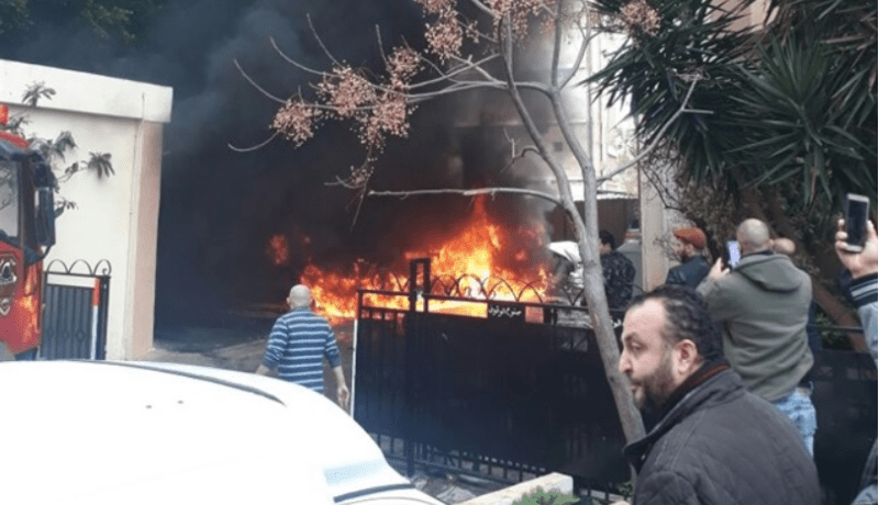 بالصور والفيديو ..محاولة اغتيال قيادي فلسطيني بلبنان