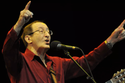 رئيس مجلس الأمة بالنيابة يترحم على الفنان الراحل إيدير