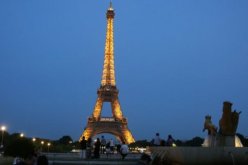 نزاع نقابي يتسبب في إغلاق برج إيفل بفرنسا