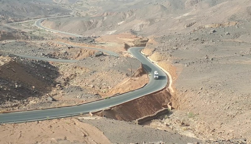 عضو مجلس الأمة عن ولاية إيليزي يراسل وزير الأشغال العمومية والنقل