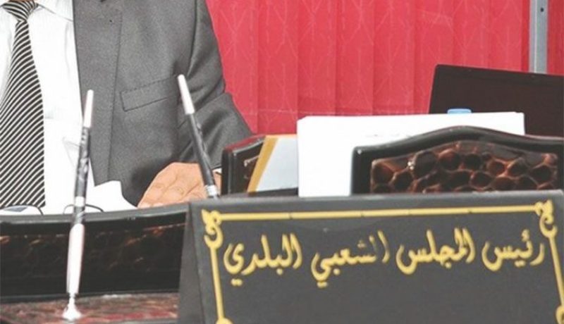 باتنة: محتجون يضرمون النار برئيس بلدية سفيان