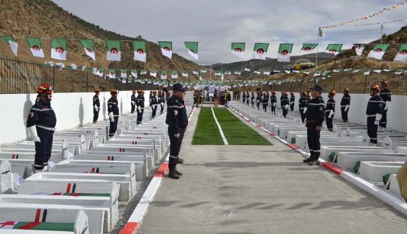 بالصور.. إعادة دفن رفاة 150 شهيد بلارباع في باتنة