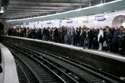 إضراب شامل لعمال النقل يشل العاصمة الفرنسية باريس