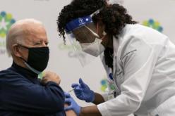 بايدن يطمئن الأمريكيين ويتلقى الجرعة الثانية من لقاح كورونا