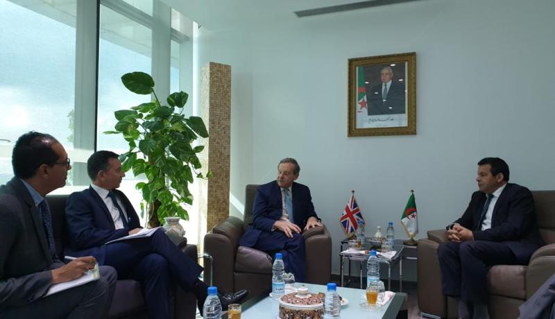 جلاب يدعو ممثل رئيس الوزراء البريطاني لرفع إستثمارات بلاده بالجزائر