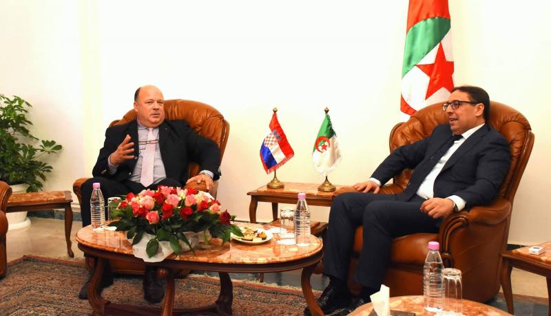 بالصور.. بدة يستقبل سفير كرواتيا في الجزائر